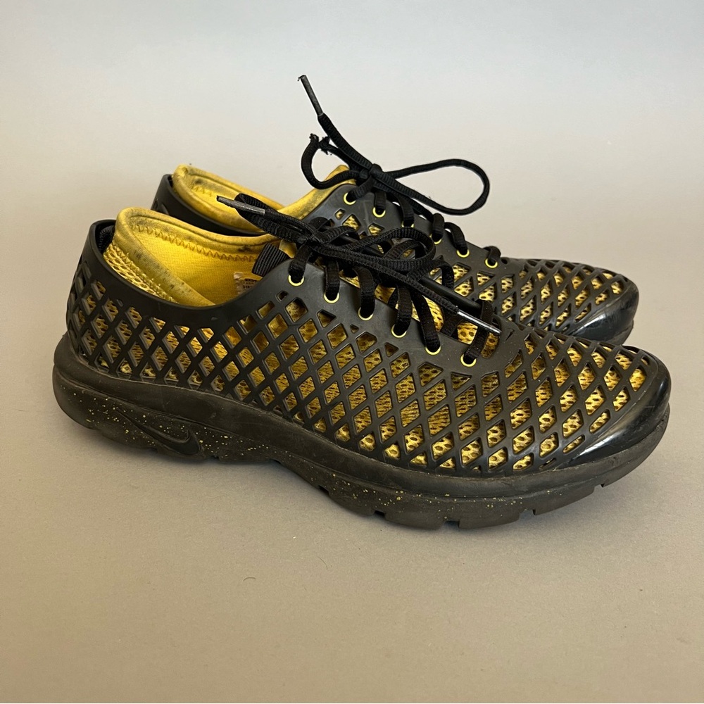 Nike Air Rejuven8 LE Black Gold Mens Size 8